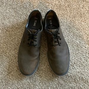 TOMS mens lace up shoe